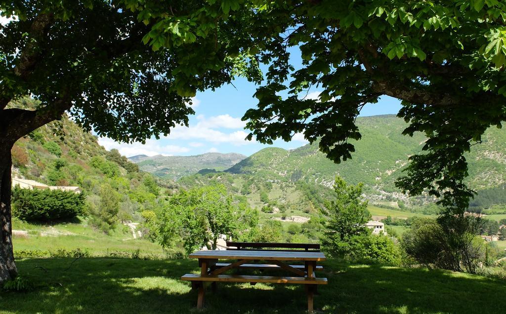 Chambres D'Hotes De L'Abbaye Montbrun-les-Bains Εξωτερικό φωτογραφία